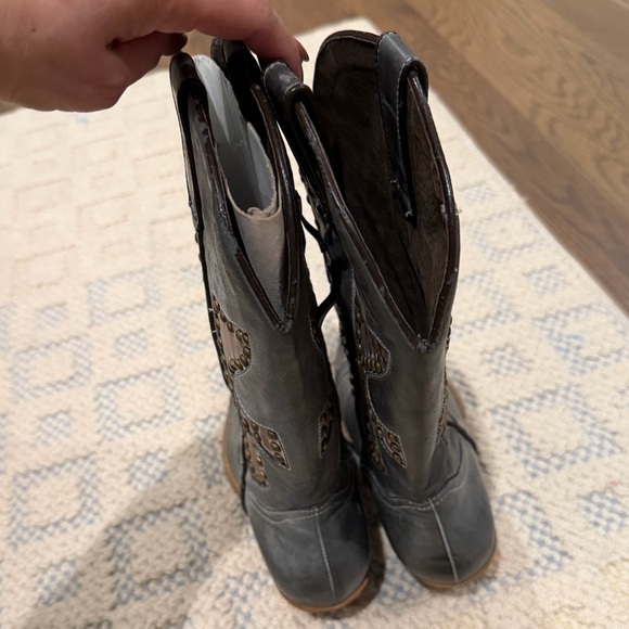 Women's Daisy Duke cowgirl boots with studded python size 38 8 like Frye teal - Picture 5 of 7